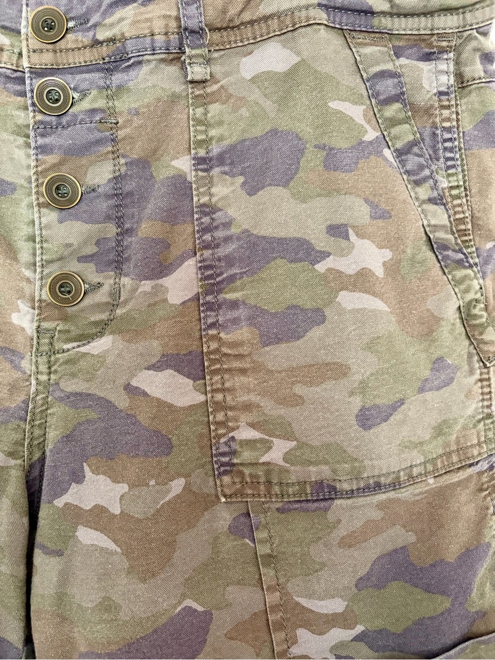 Anthropologie Camo Cargo Utility Shorts, Button Fly. Y2K, Streetwear, Gorpcore - Picture 5 of 10